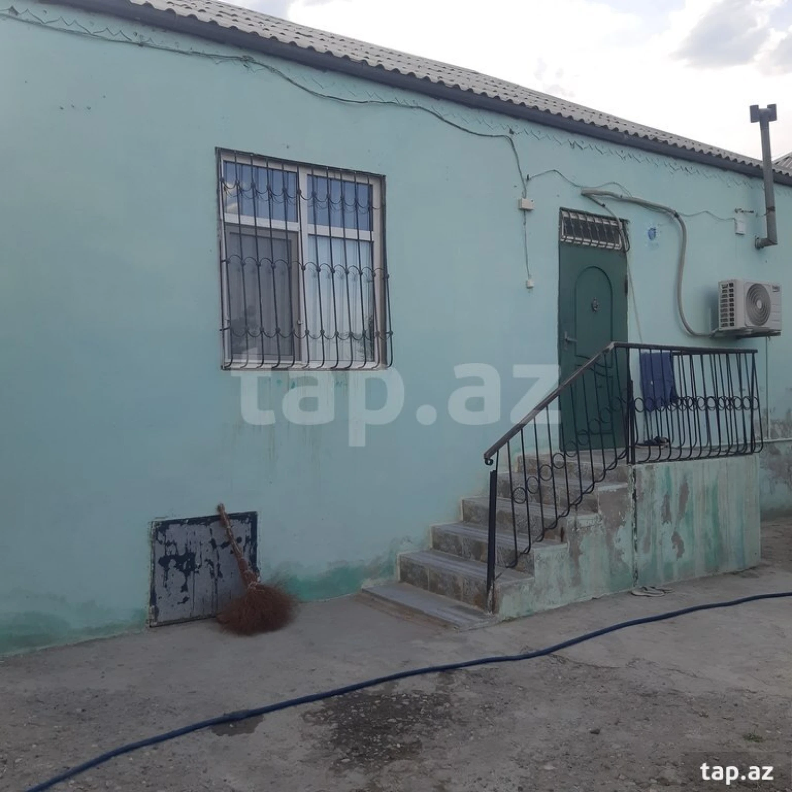 Satılır 3 otaqlı həyət evi