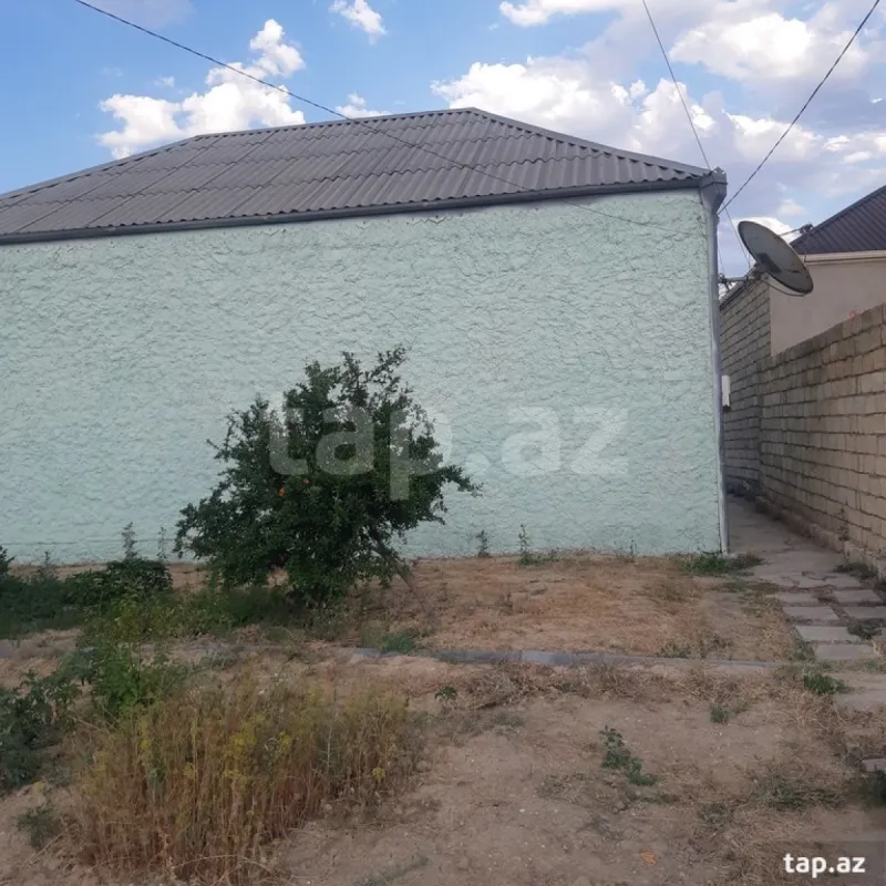 Satılır 3 otaqlı həyət evi