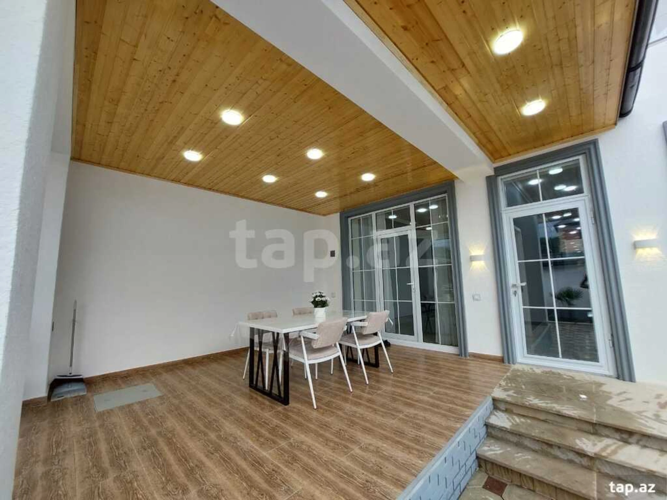 Kirayə verilir 5 otaqlı həyət evi