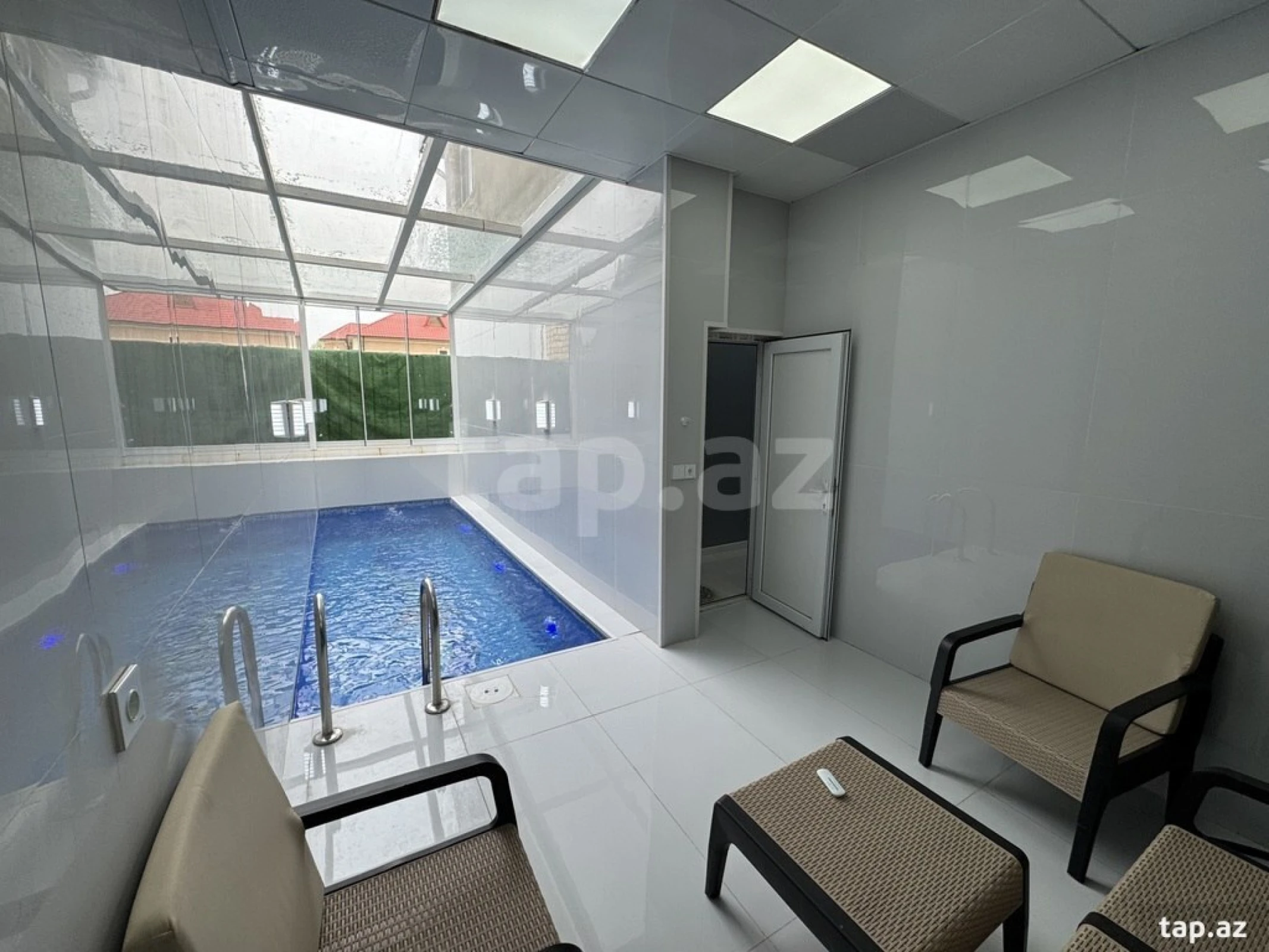 Kirayə verilir 5 otaqlı həyət evi