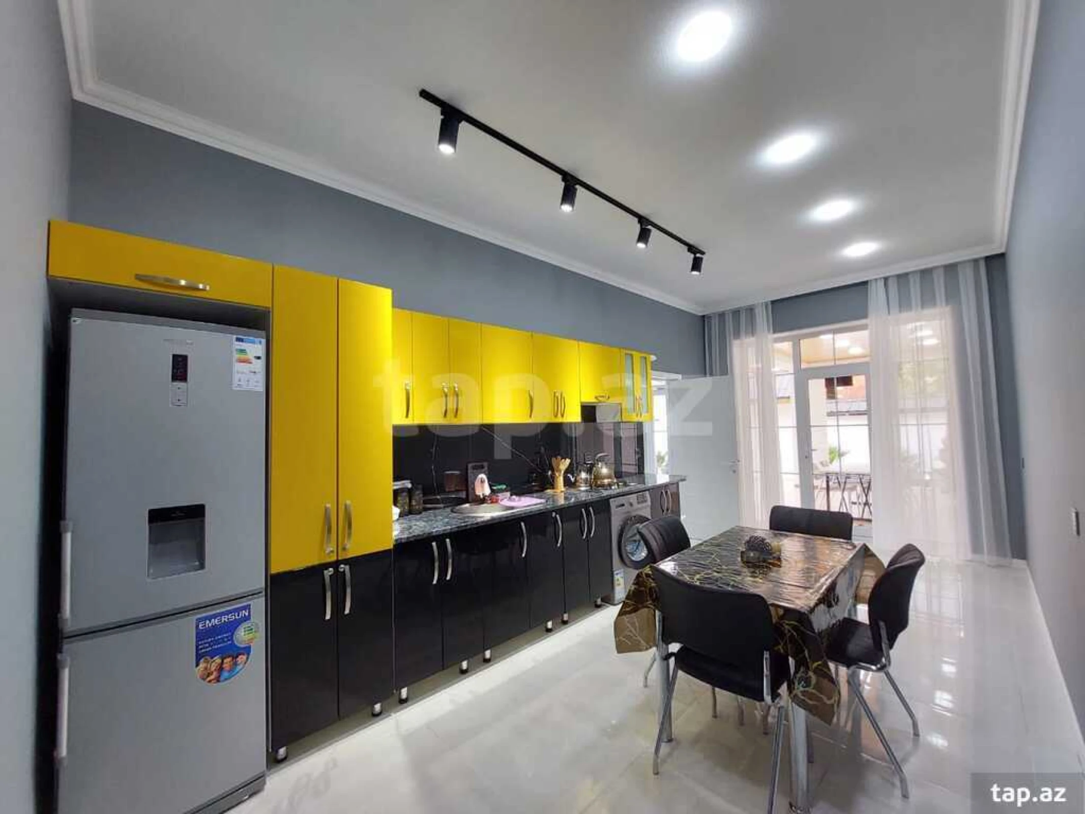 Kirayə verilir 5 otaqlı həyət evi