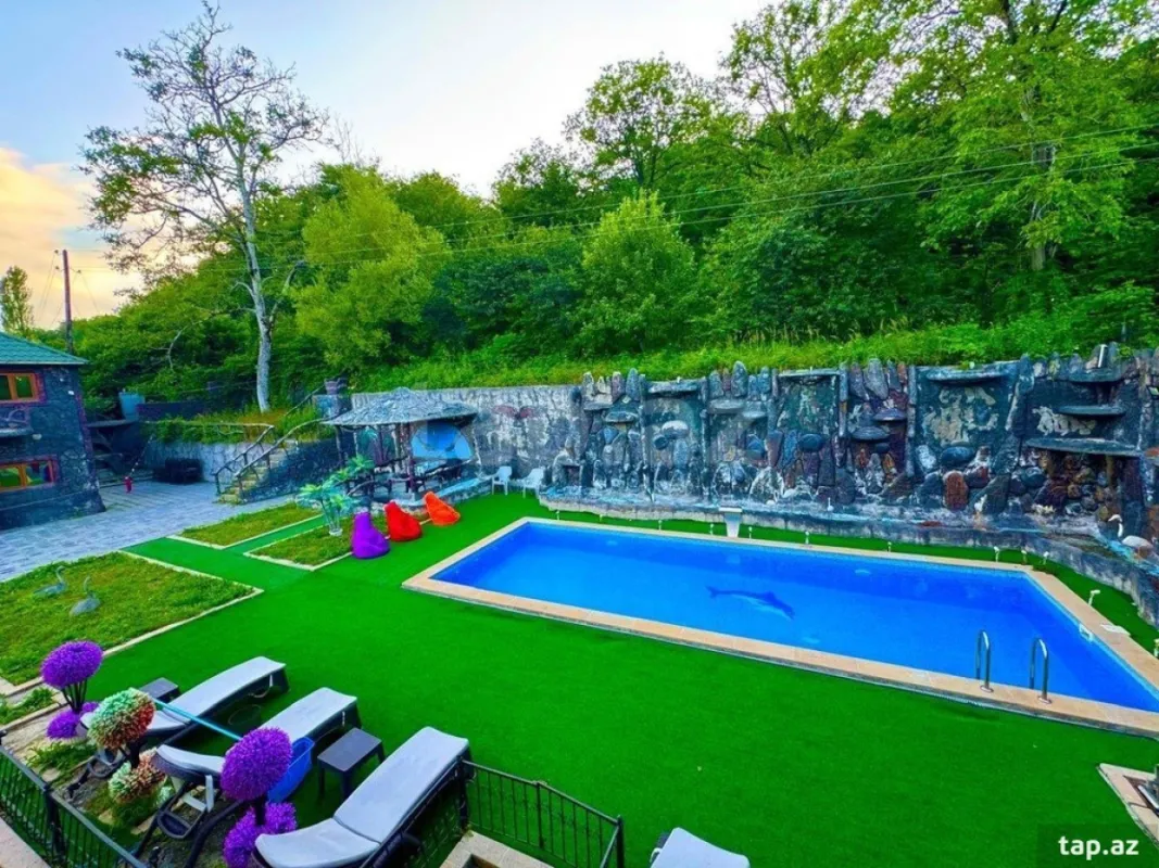 Kirayə verilir 5 otaqlı həyət evi