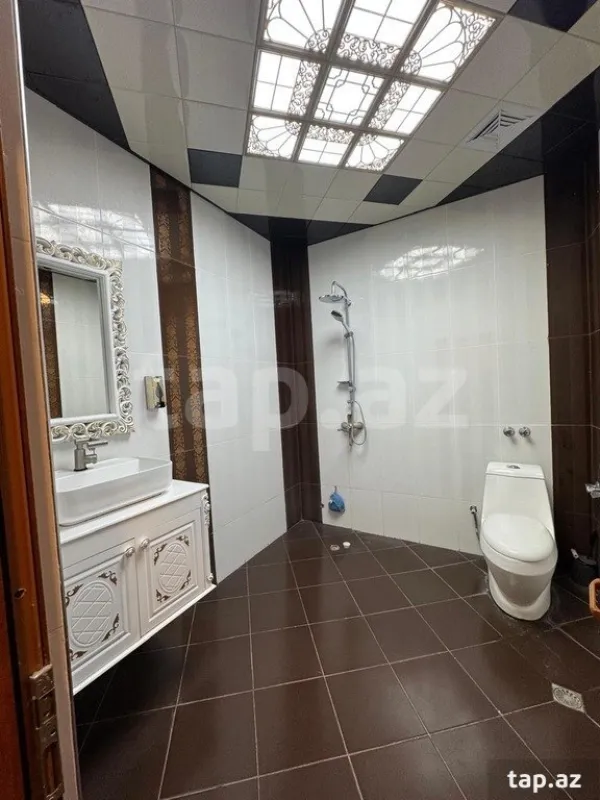 Kirayə verilir 5 otaqlı həyət evi