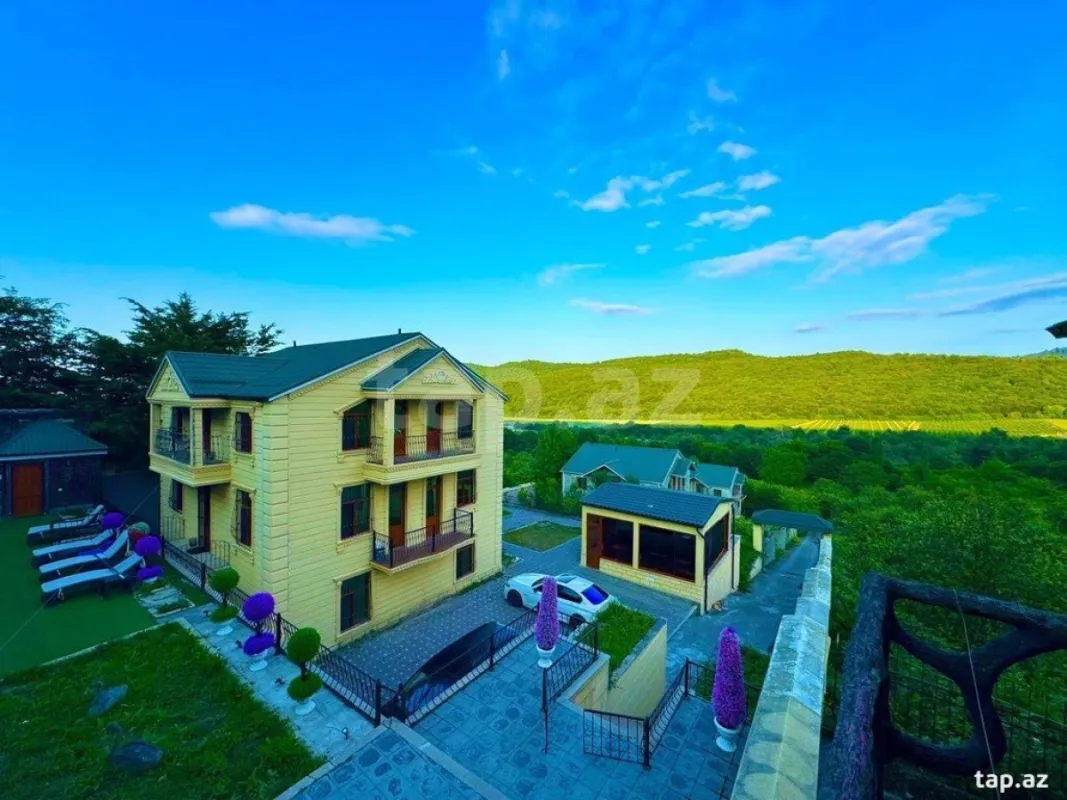 Kirayə verilir 5 otaqlı həyət evi