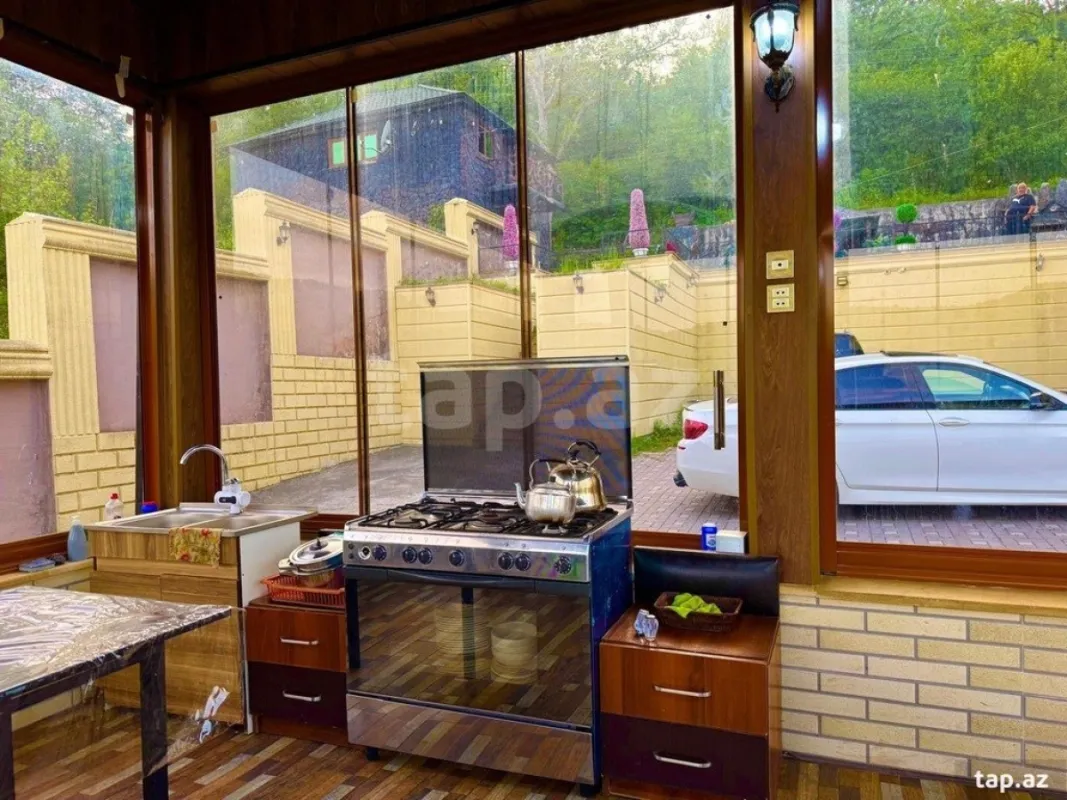 Kirayə verilir 5 otaqlı həyət evi