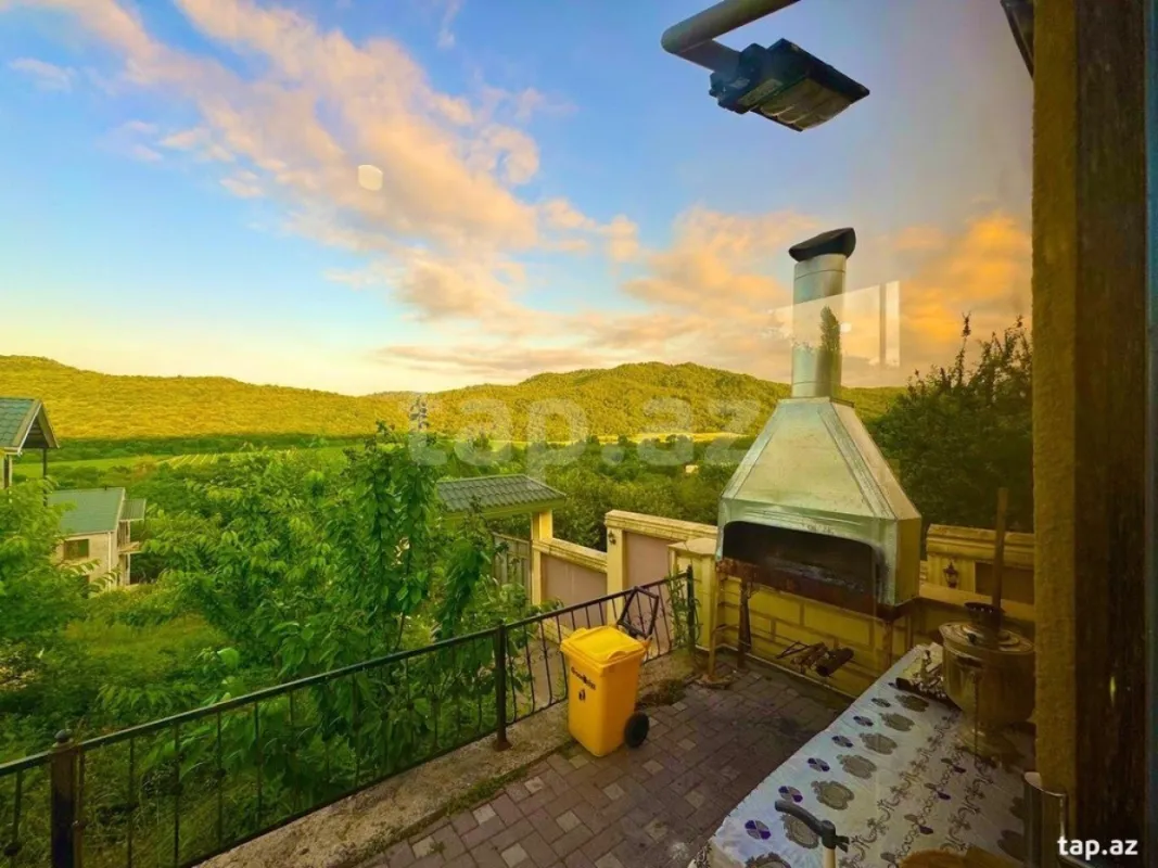 Kirayə verilir 5 otaqlı həyət evi