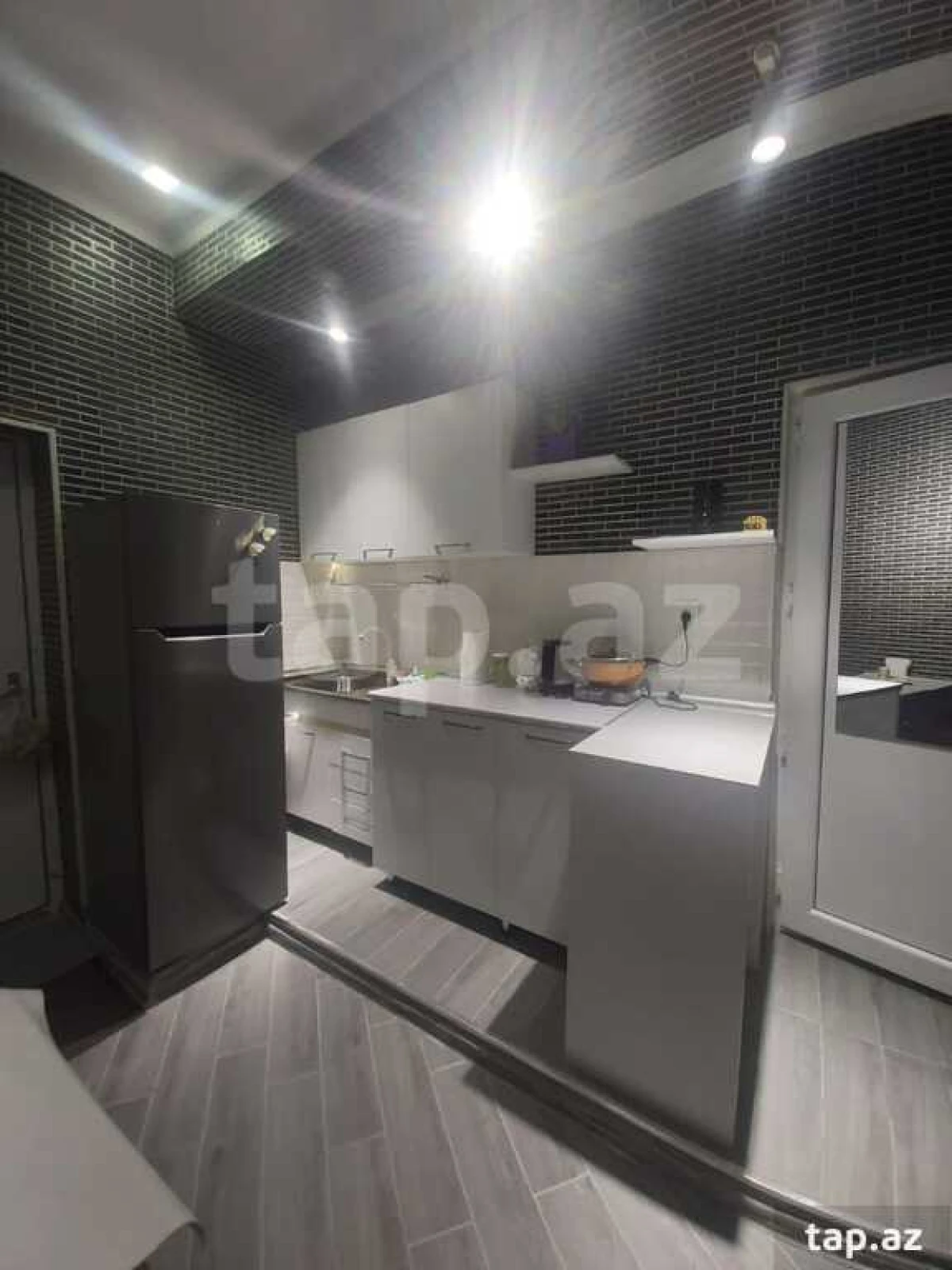 Satılır 2 otaqlı yeni tikili 55 m²