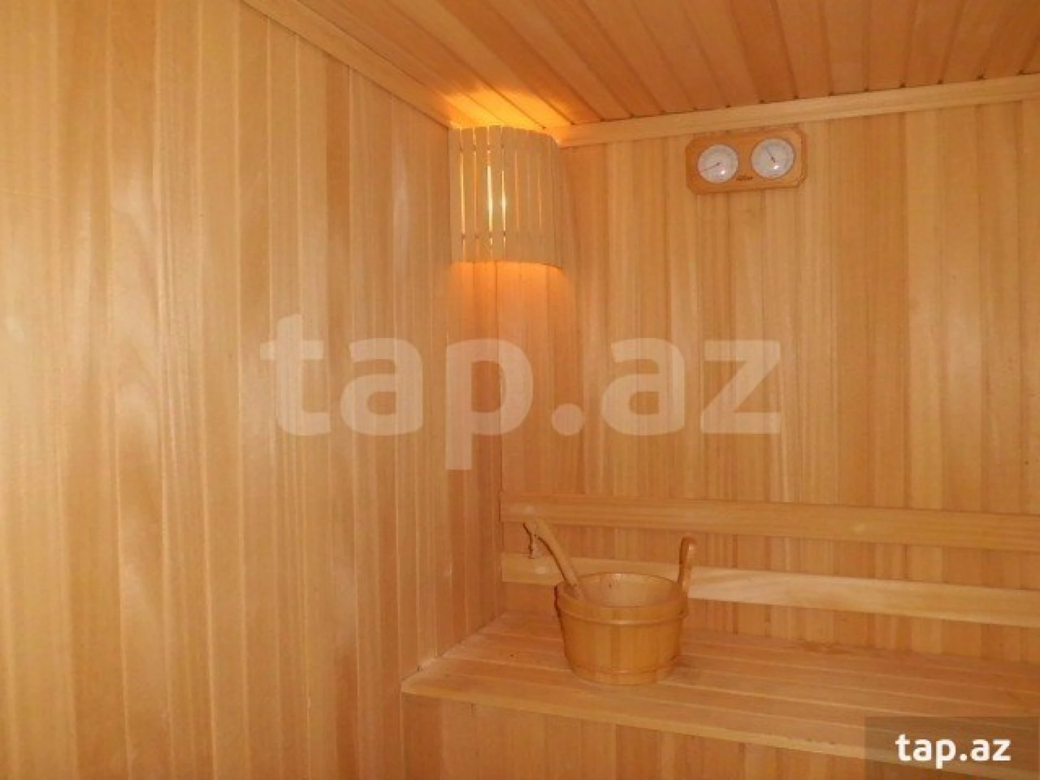 Satılır 8 otaqlı həyət evi 500 m²