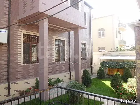 Satılır 8 otaqlı həyət evi 500 m² — Bakı 8 otaq 500.00 m²