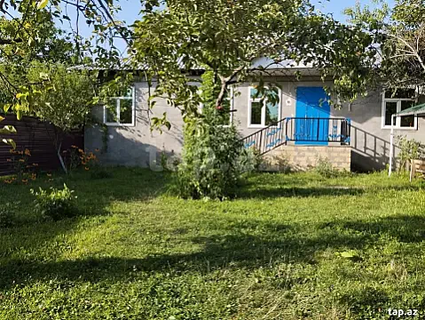 Kirayə verilir 3 otaqlı həyət evi 100 m² — Qəbələ 3 otaq 100.00 m²