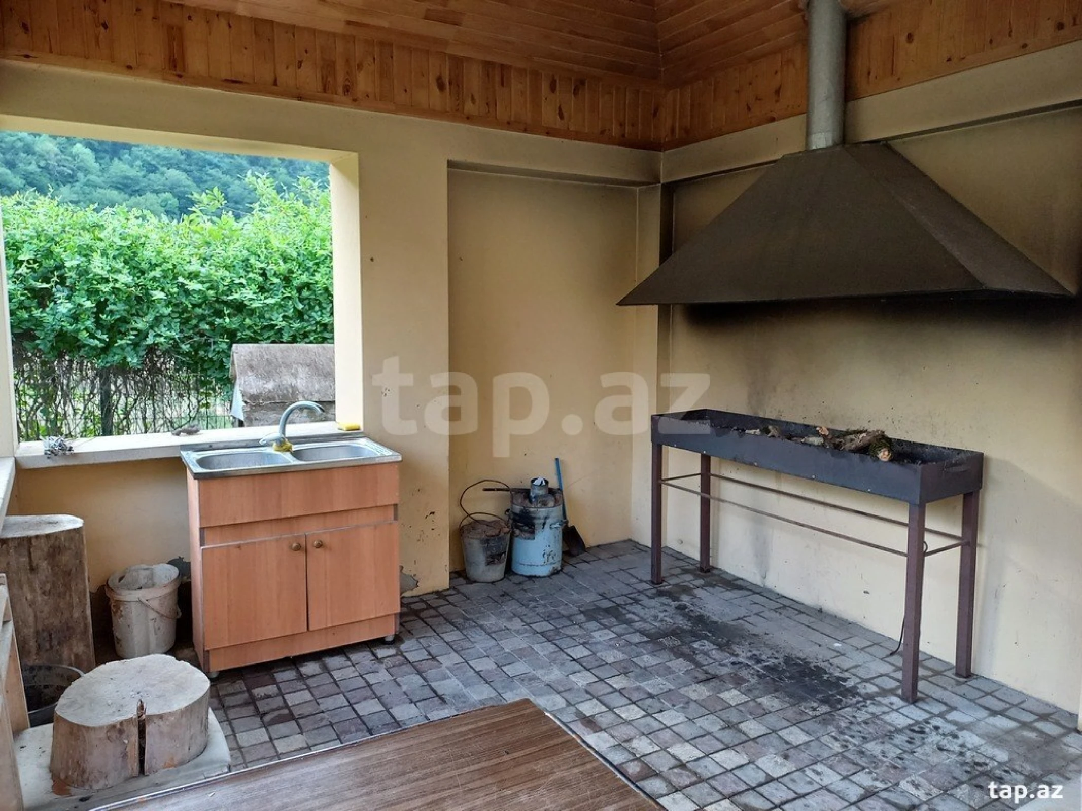 Kirayə verilir 4 otaqlı həyət evi