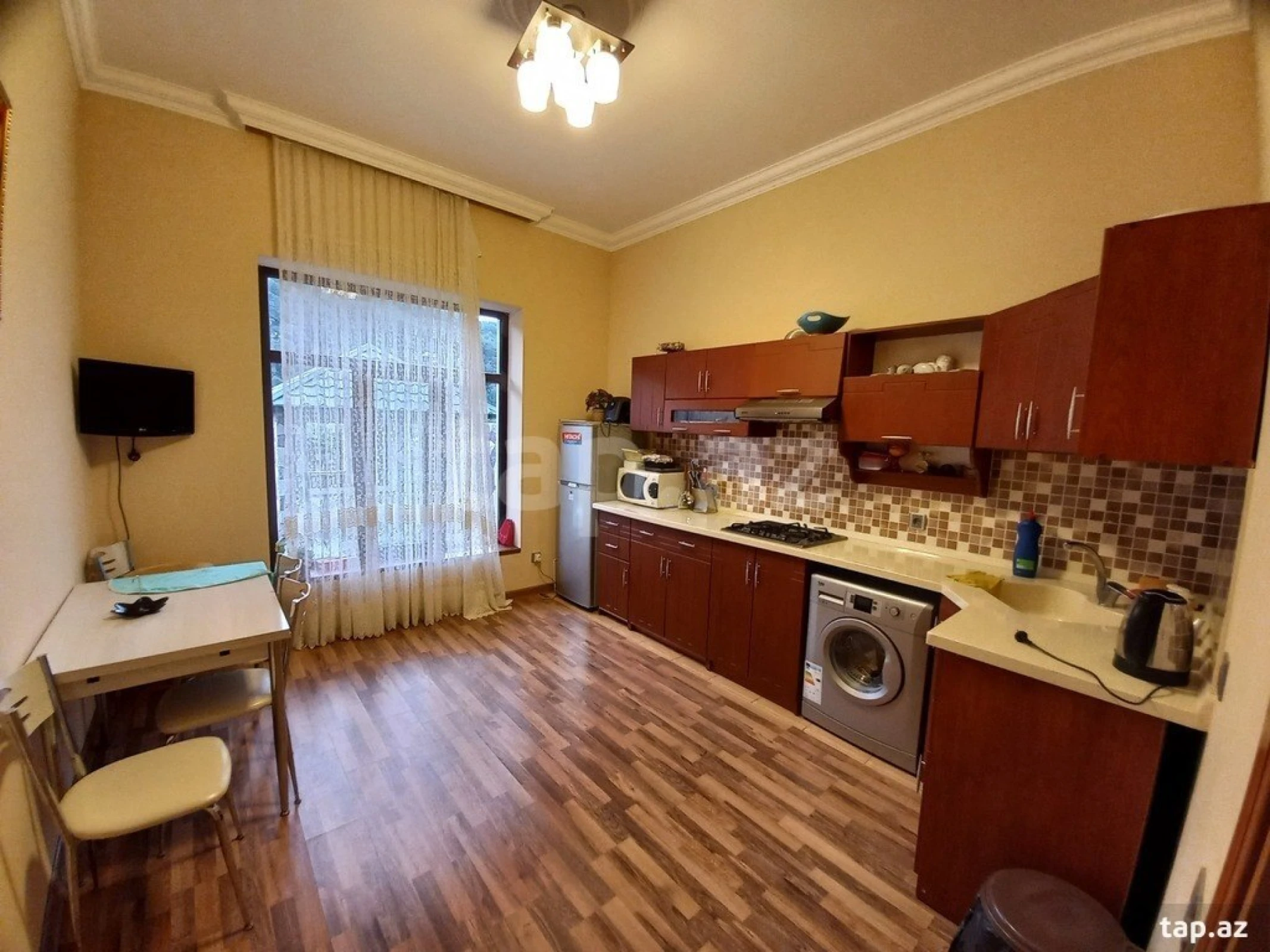 Kirayə verilir 4 otaqlı həyət evi