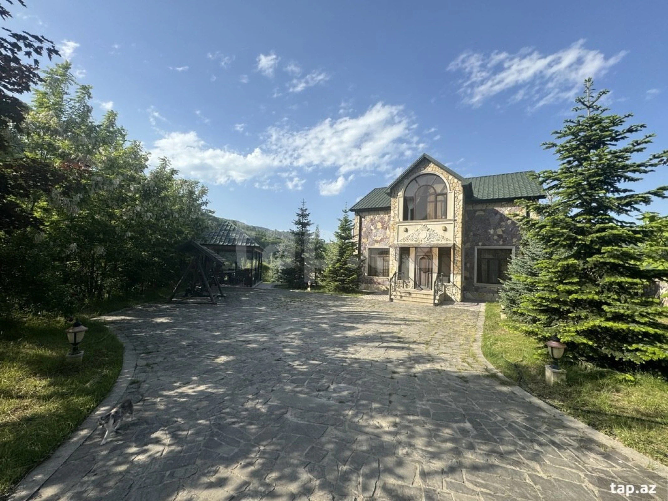 Kirayə verilir 4 otaqlı həyət evi