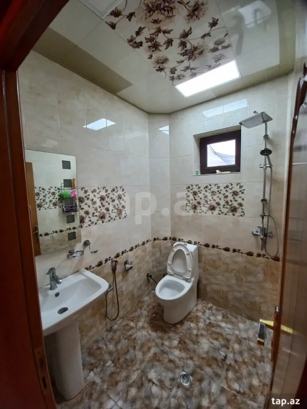 Kirayə verilir 4 otaqlı həyət evi