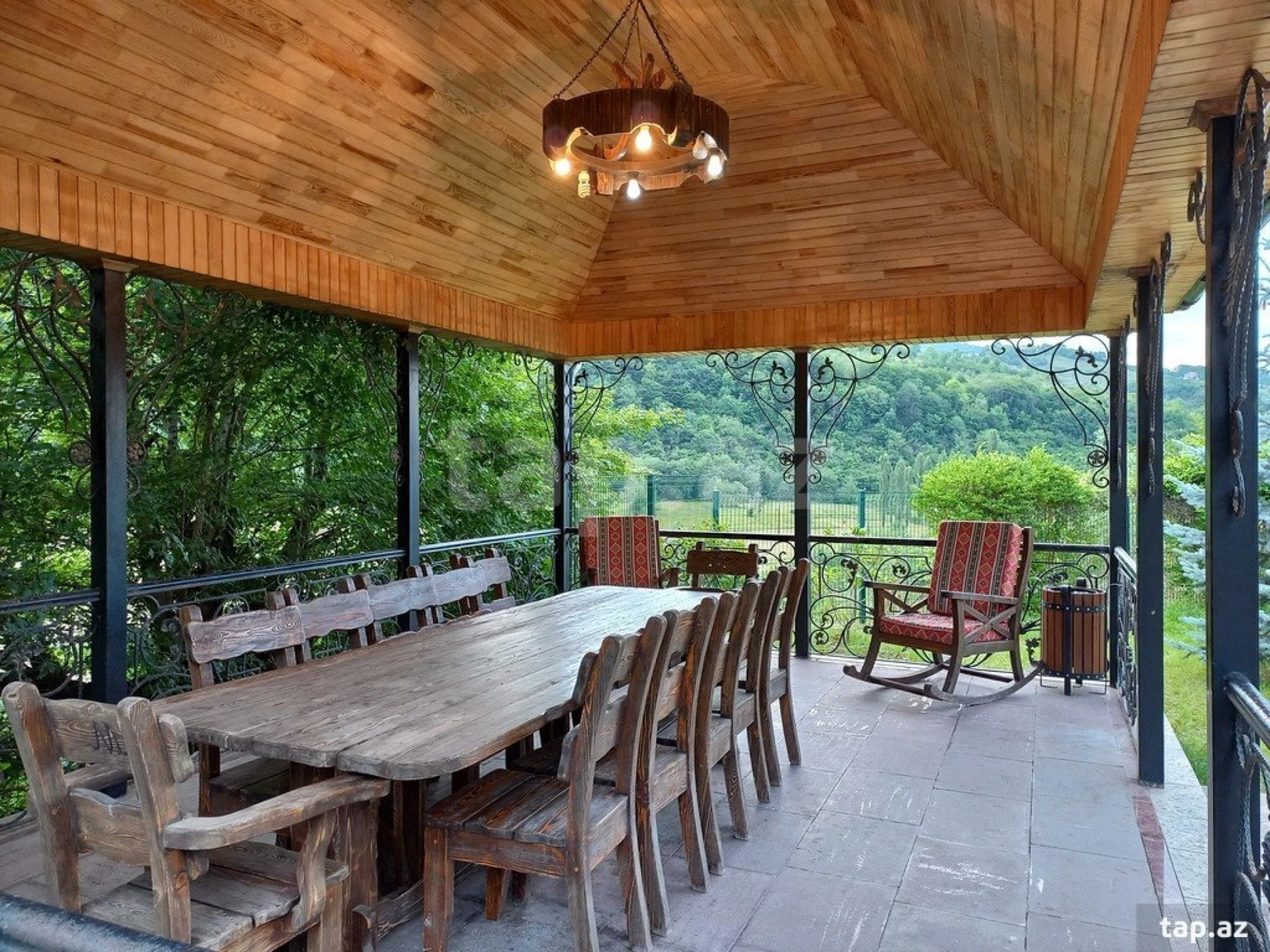 Kirayə verilir 4 otaqlı həyət evi