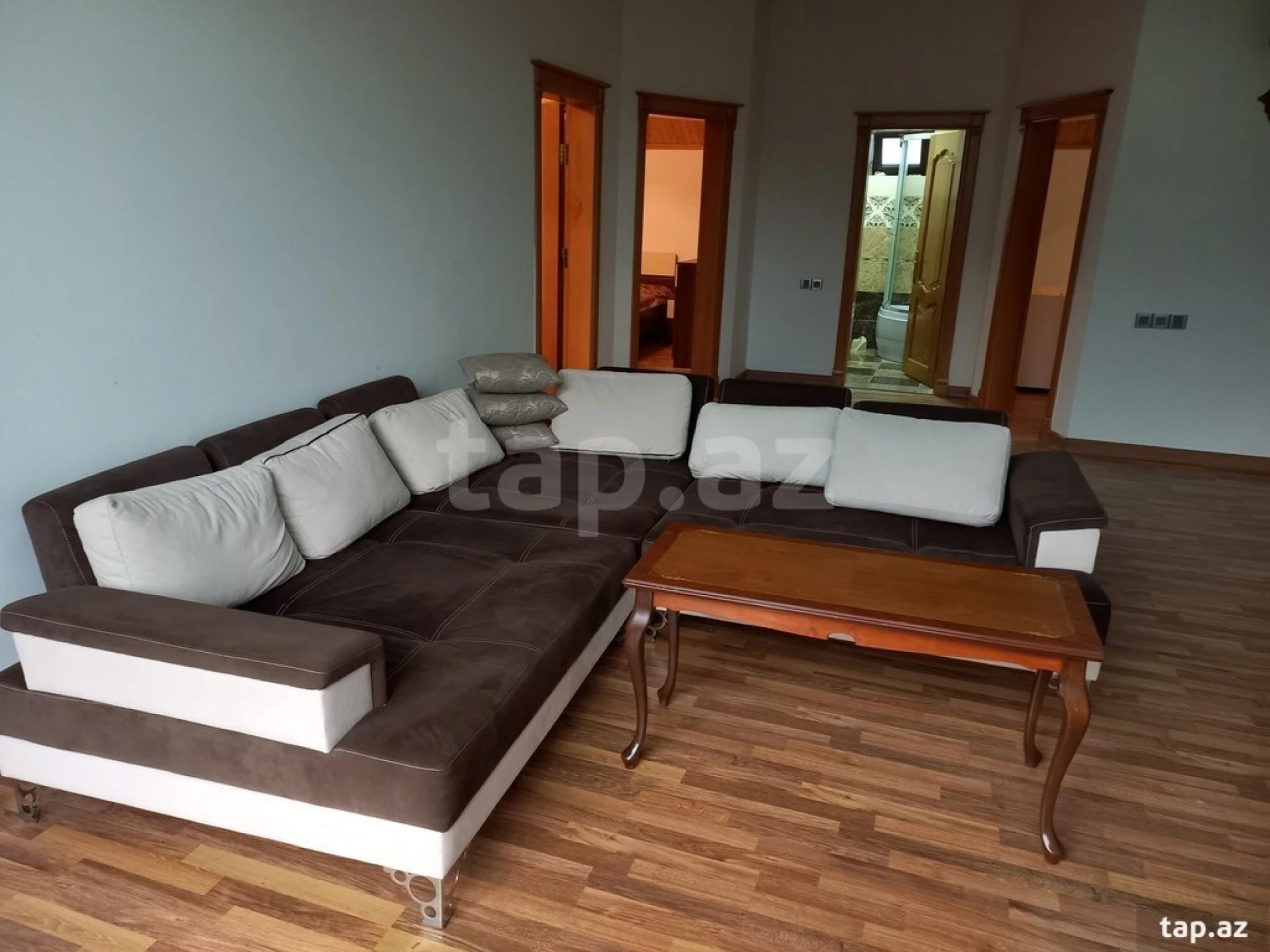 Kirayə verilir 4 otaqlı həyət evi