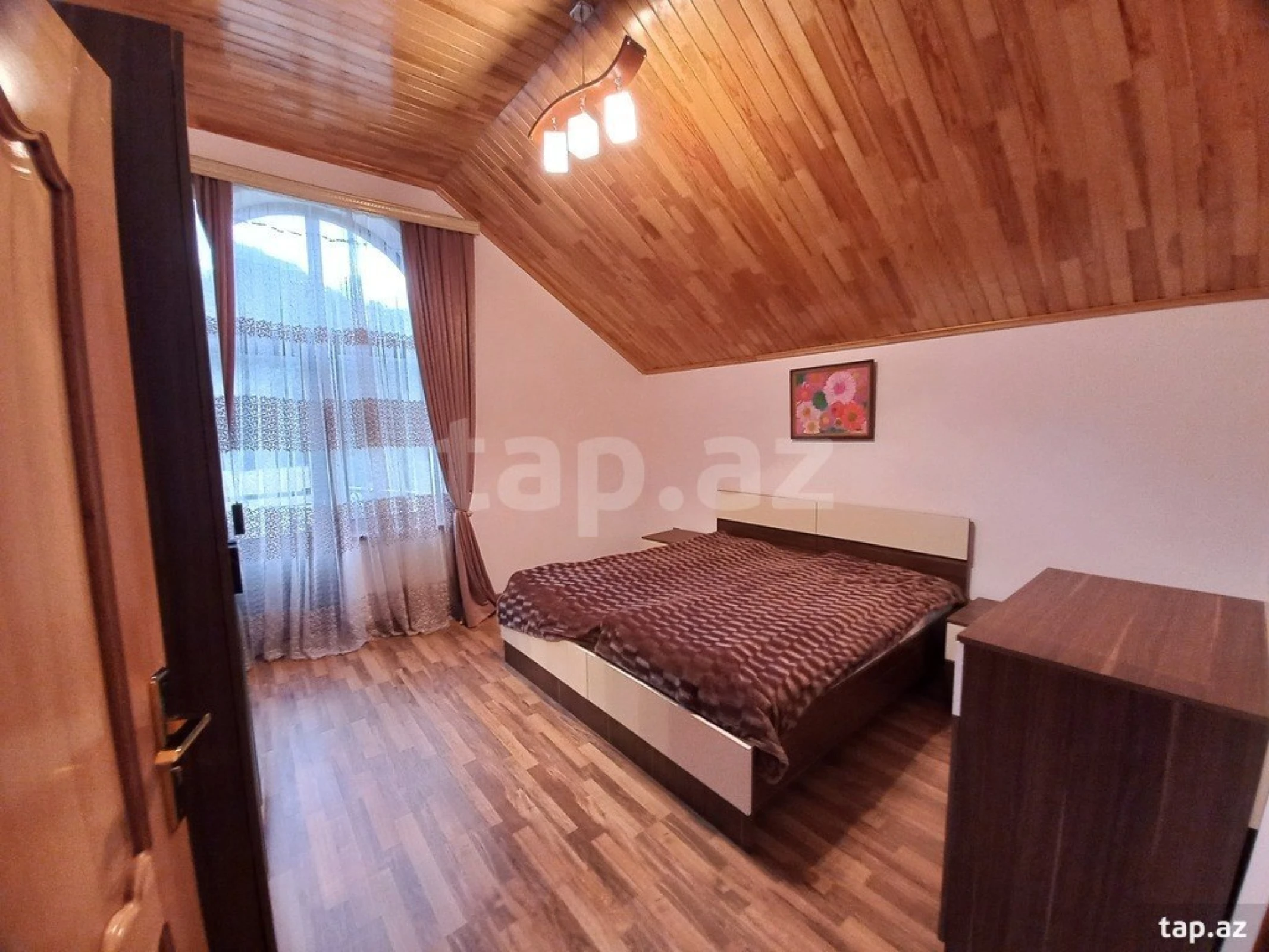 Kirayə verilir 4 otaqlı həyət evi