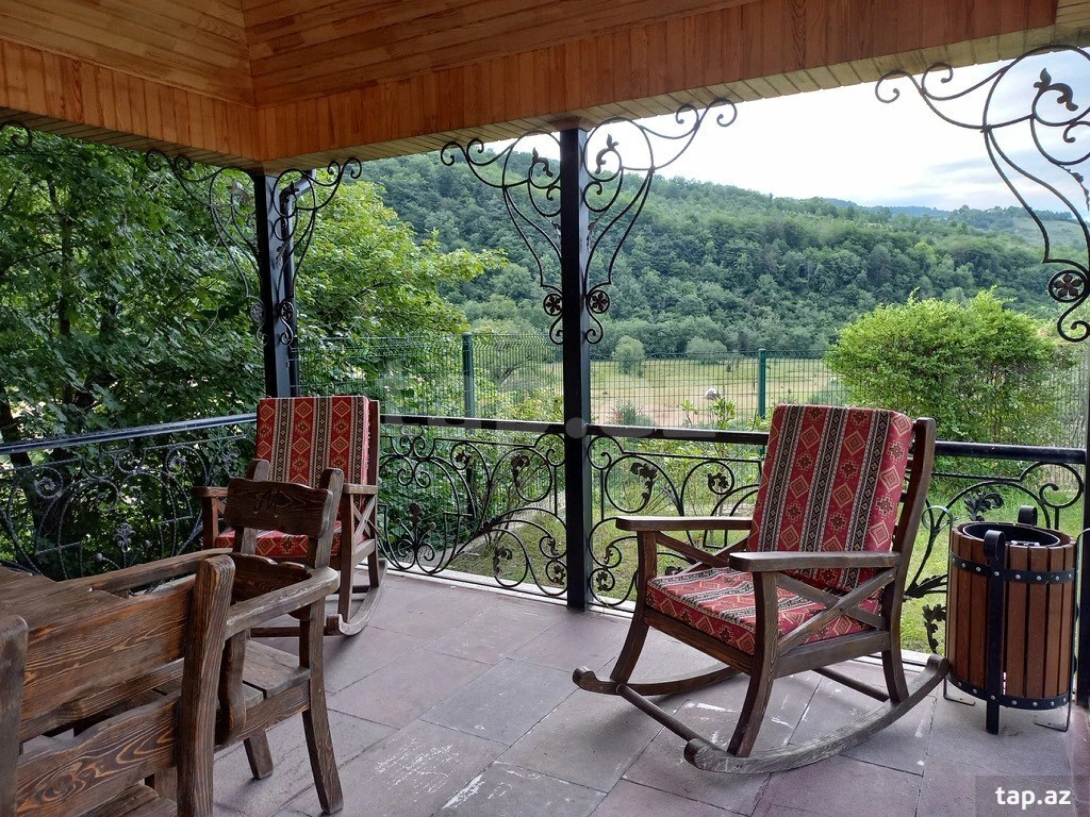 Kirayə verilir 4 otaqlı həyət evi