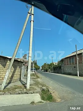 Satılır 10 otaqlı həyət evi