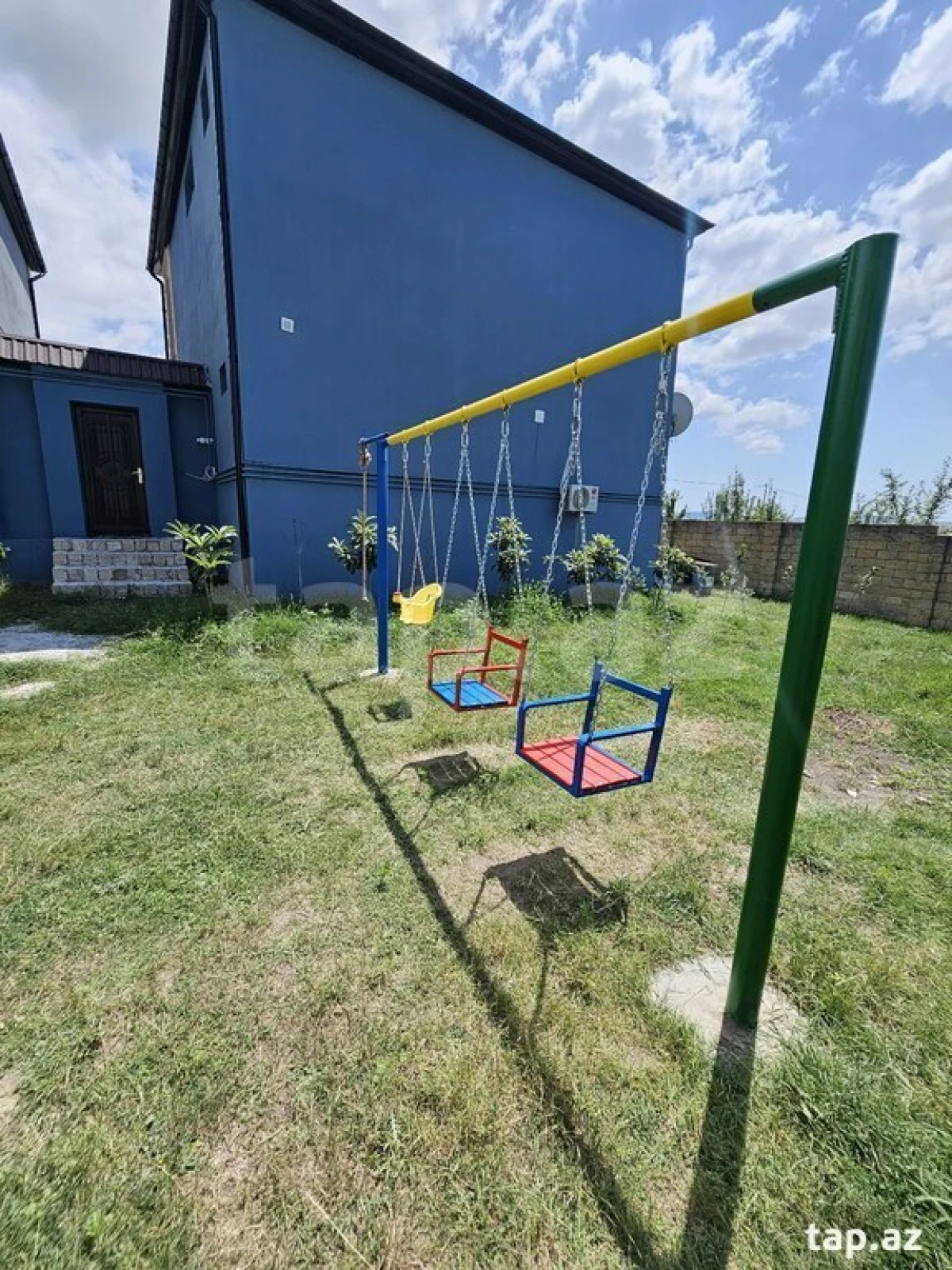 Kirayə verilir 5 otaqlı həyət evi