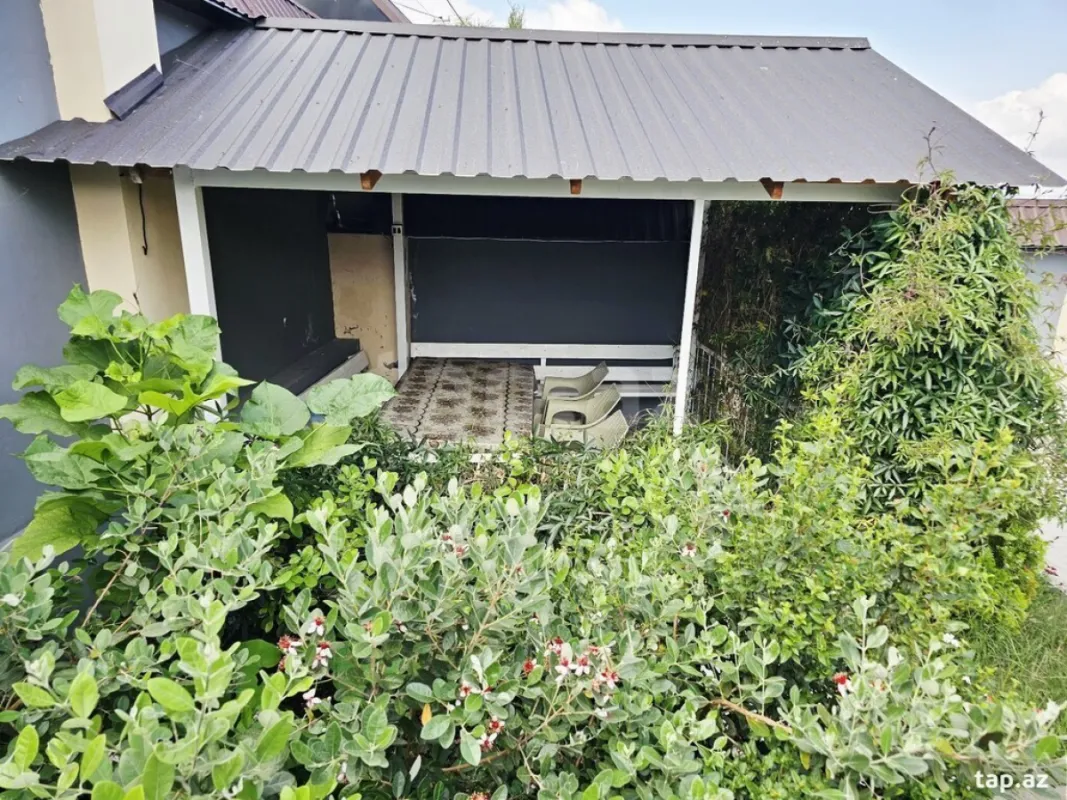 Kirayə verilir 5 otaqlı həyət evi