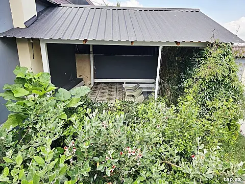 Kirayə verilir 5 otaqlı həyət evi