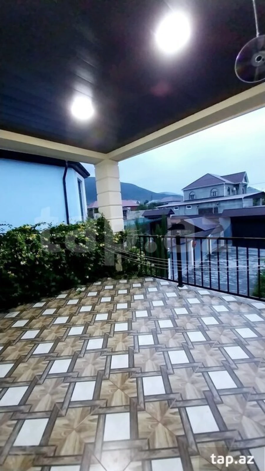 Kirayə verilir 5 otaqlı həyət evi