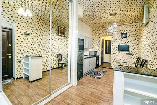 Kirayə verilir 2 otaqlı mənzil 60 m²