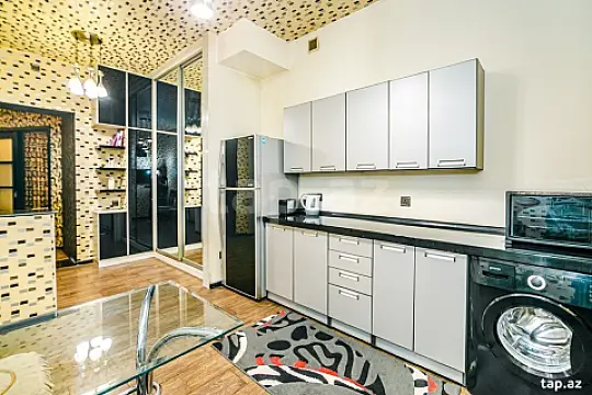 Kirayə verilir 2 otaqlı mənzil 60 m²