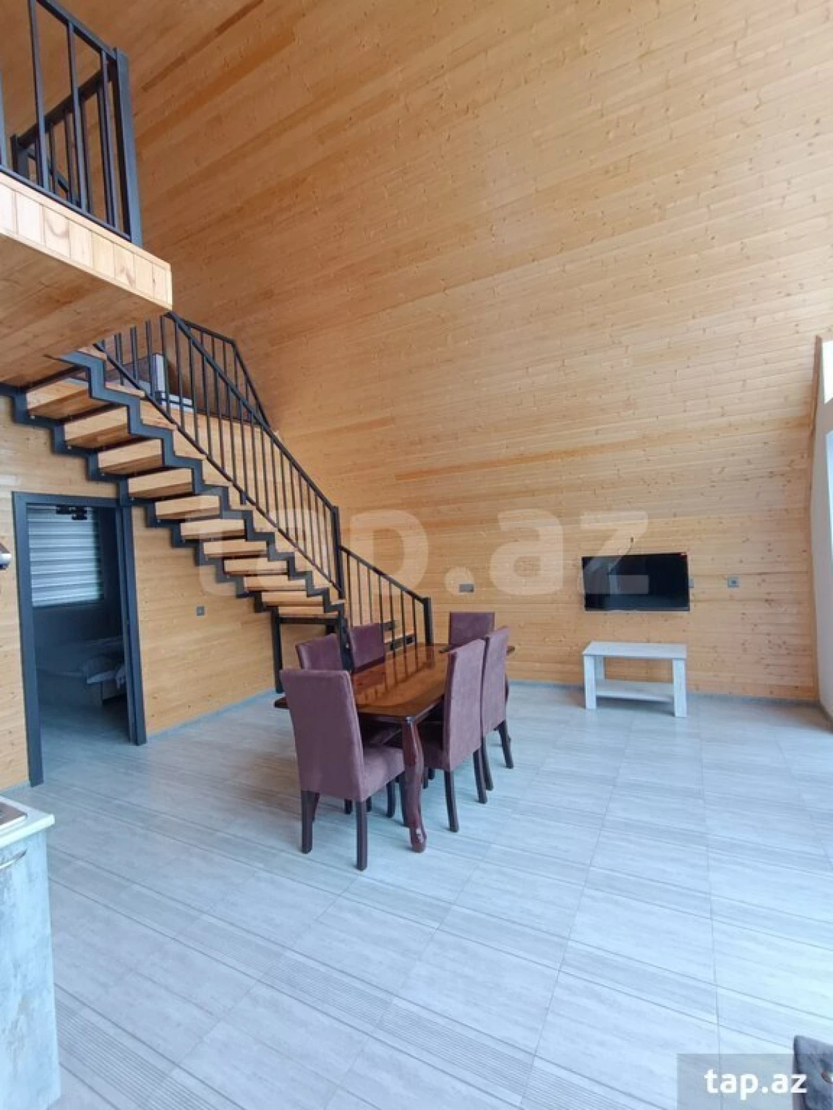 Kirayə verilir 3 otaqlı həyət evi