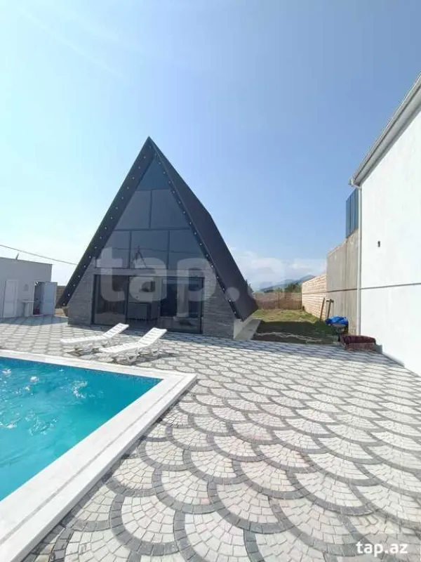 Kirayə verilir 3 otaqlı həyət evi