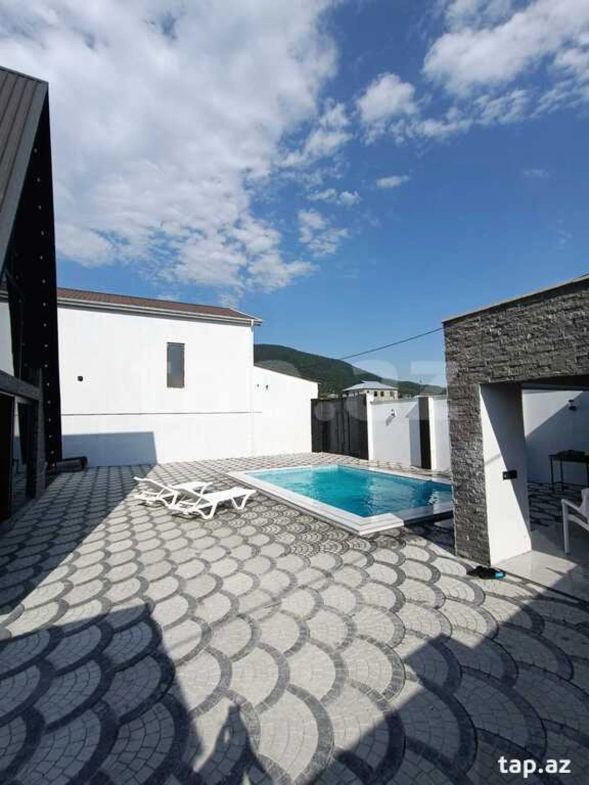 Kirayə verilir 3 otaqlı həyət evi