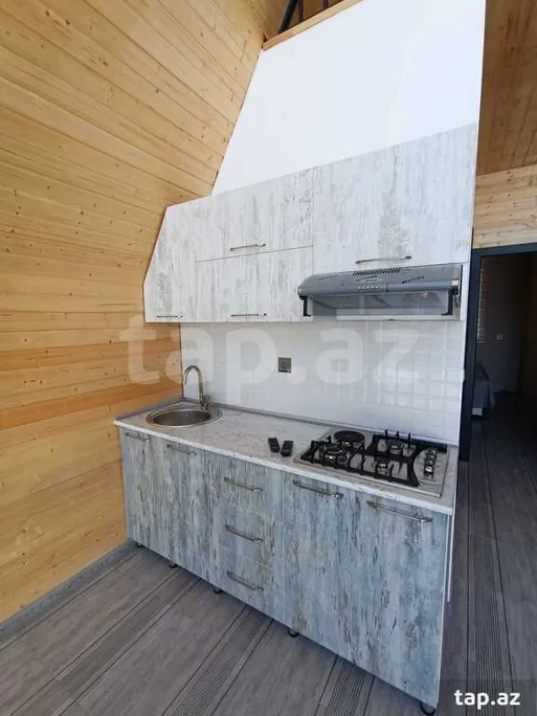 Kirayə verilir 3 otaqlı həyət evi