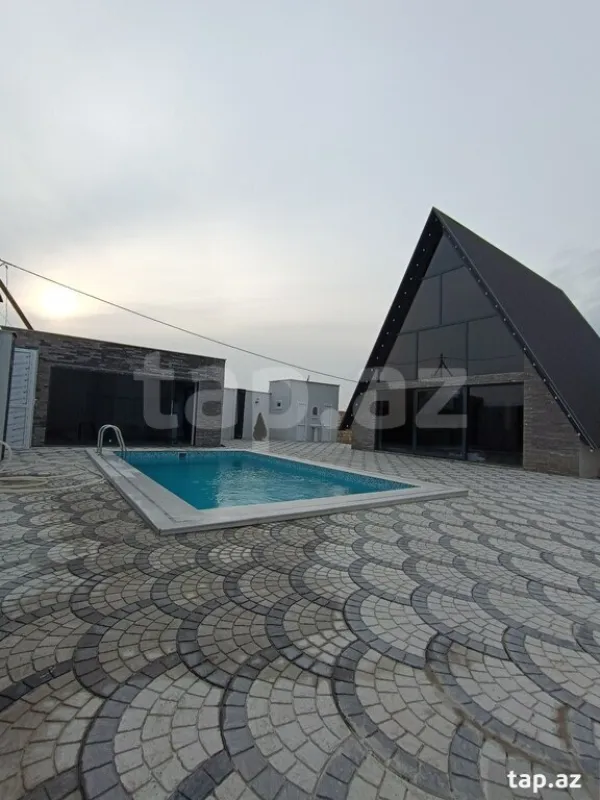 Kirayə verilir 3 otaqlı həyət evi