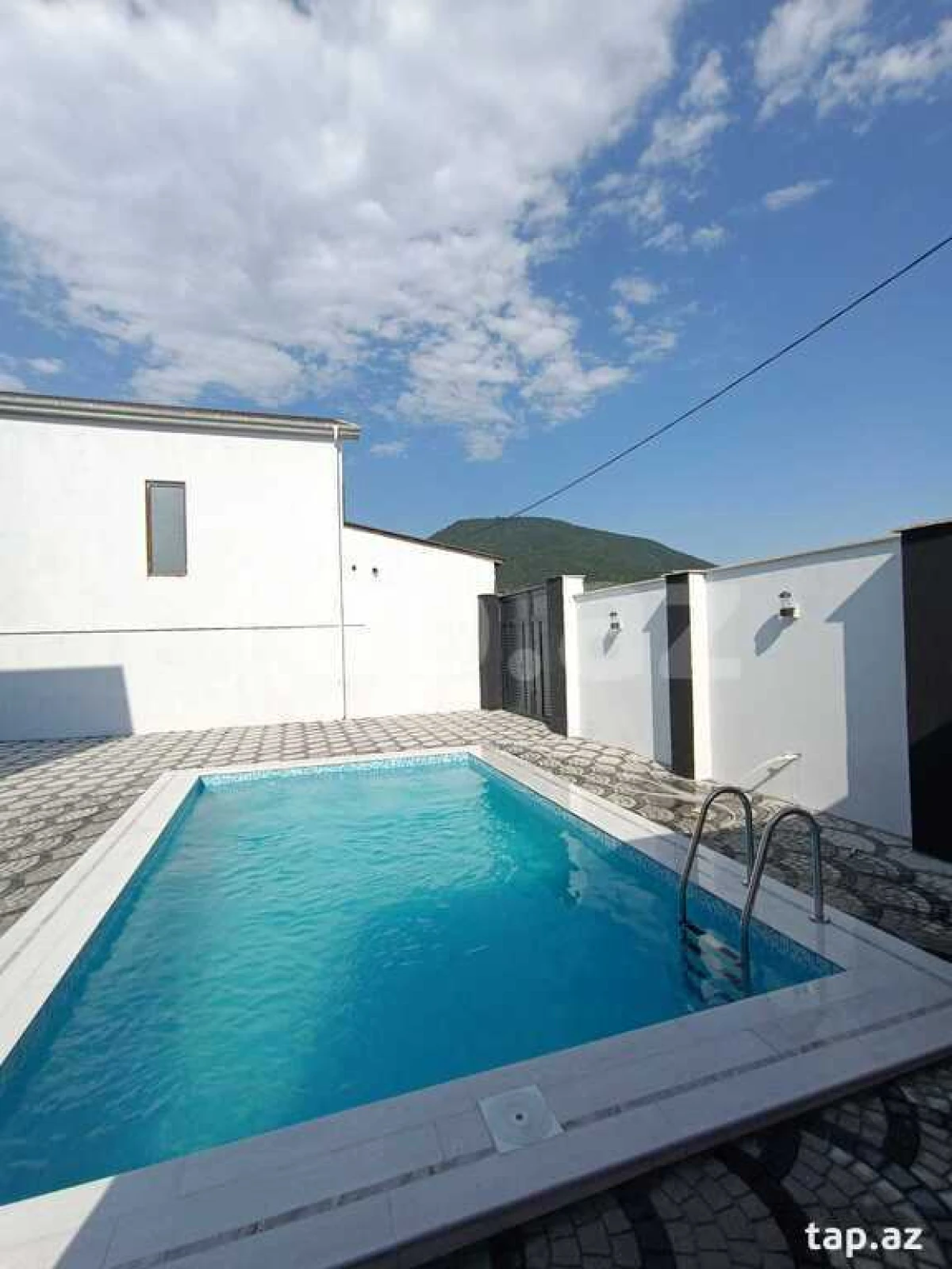 Kirayə verilir 3 otaqlı həyət evi