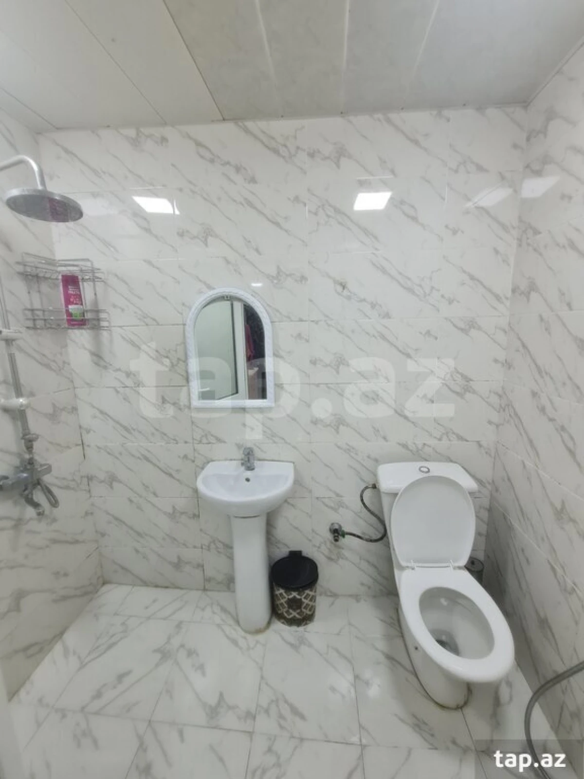 Kirayə verilir 2 otaqlı mənzil 33 m²