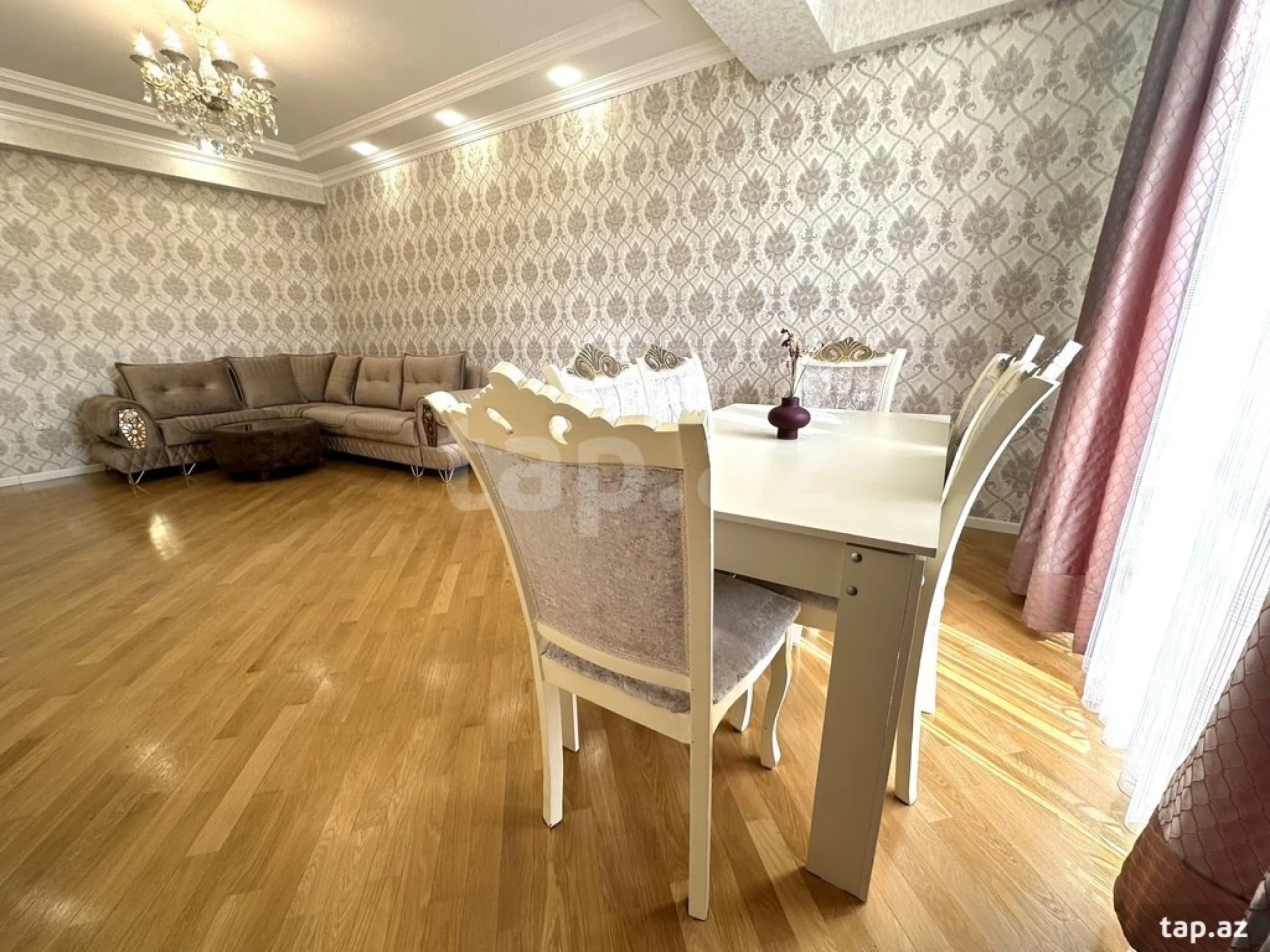 Kirayə verilir 2 otaqlı mənzil 80 m²