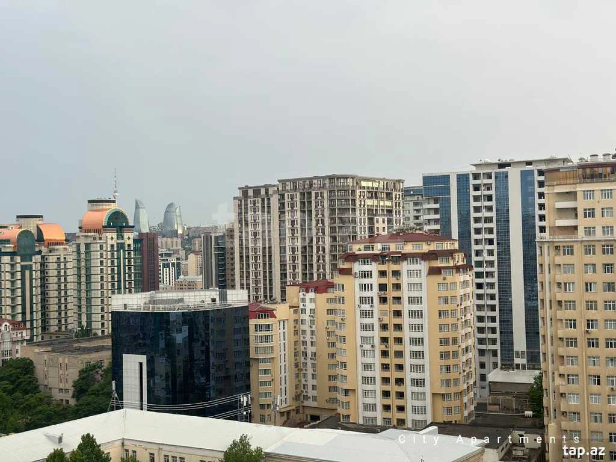 Kirayə verilir 2 otaqlı mənzil 80 m²