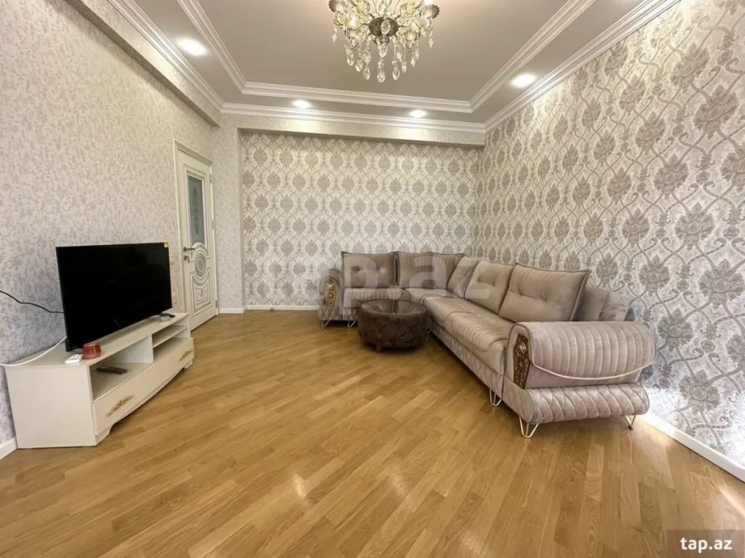Kirayə verilir 2 otaqlı mənzil 80 m²
