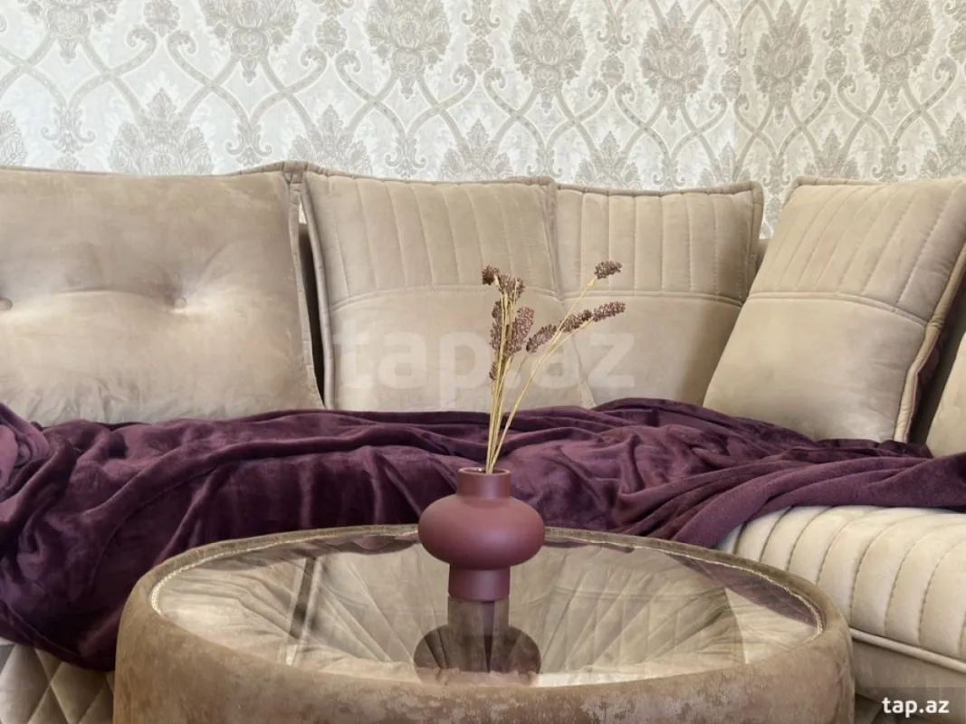 Kirayə verilir 2 otaqlı mənzil 80 m²