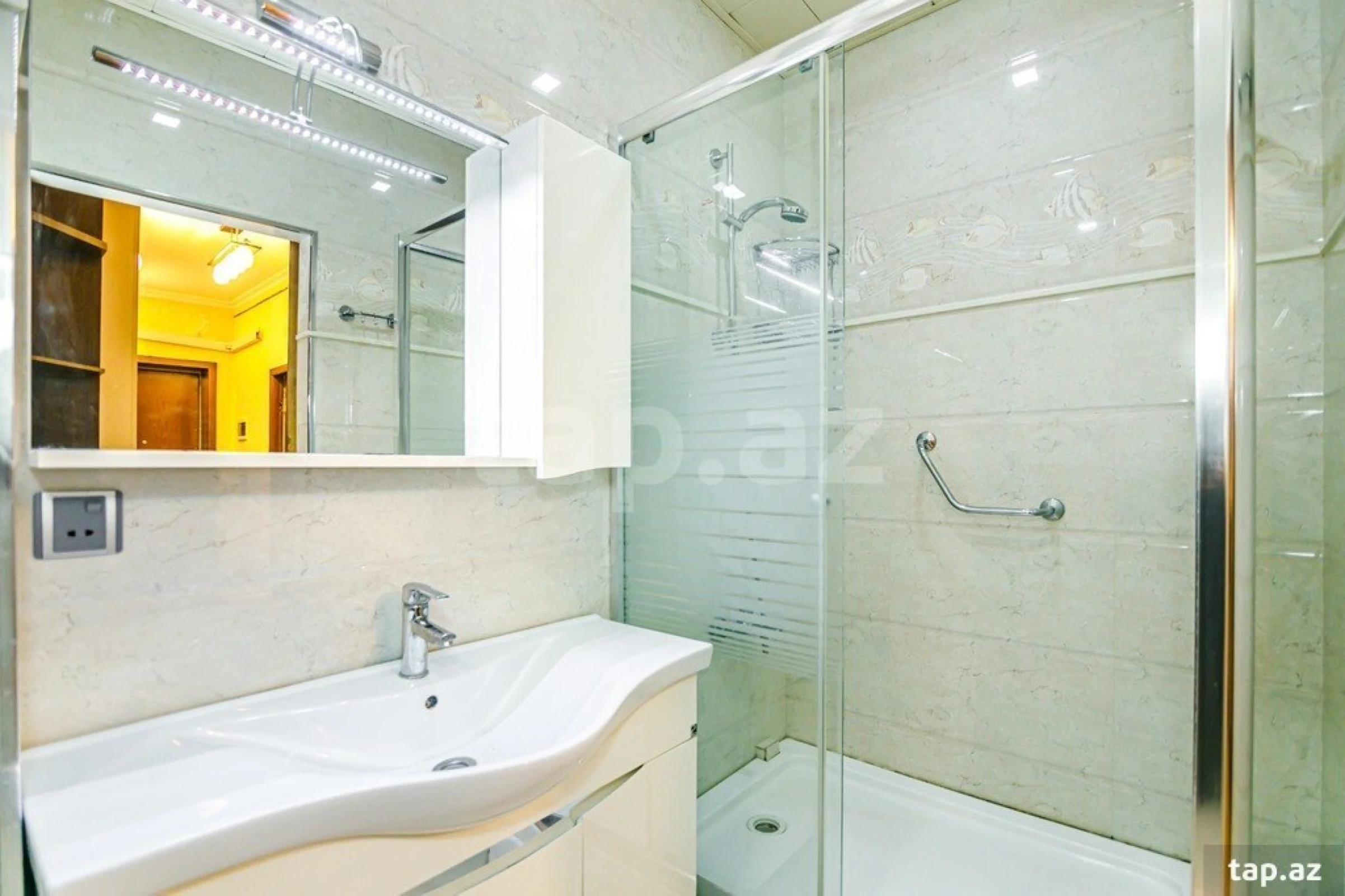 Kirayə verilir 3 otaqlı mənzil 105 m²