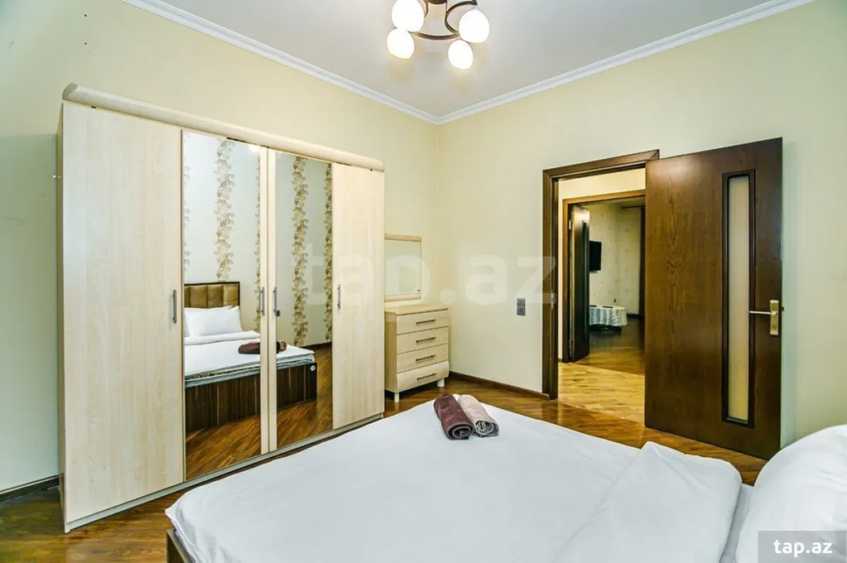 Kirayə verilir 3 otaqlı mənzil 105 m²