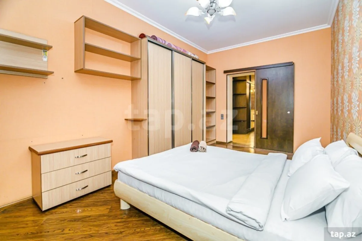 Kirayə verilir 3 otaqlı mənzil 105 m²