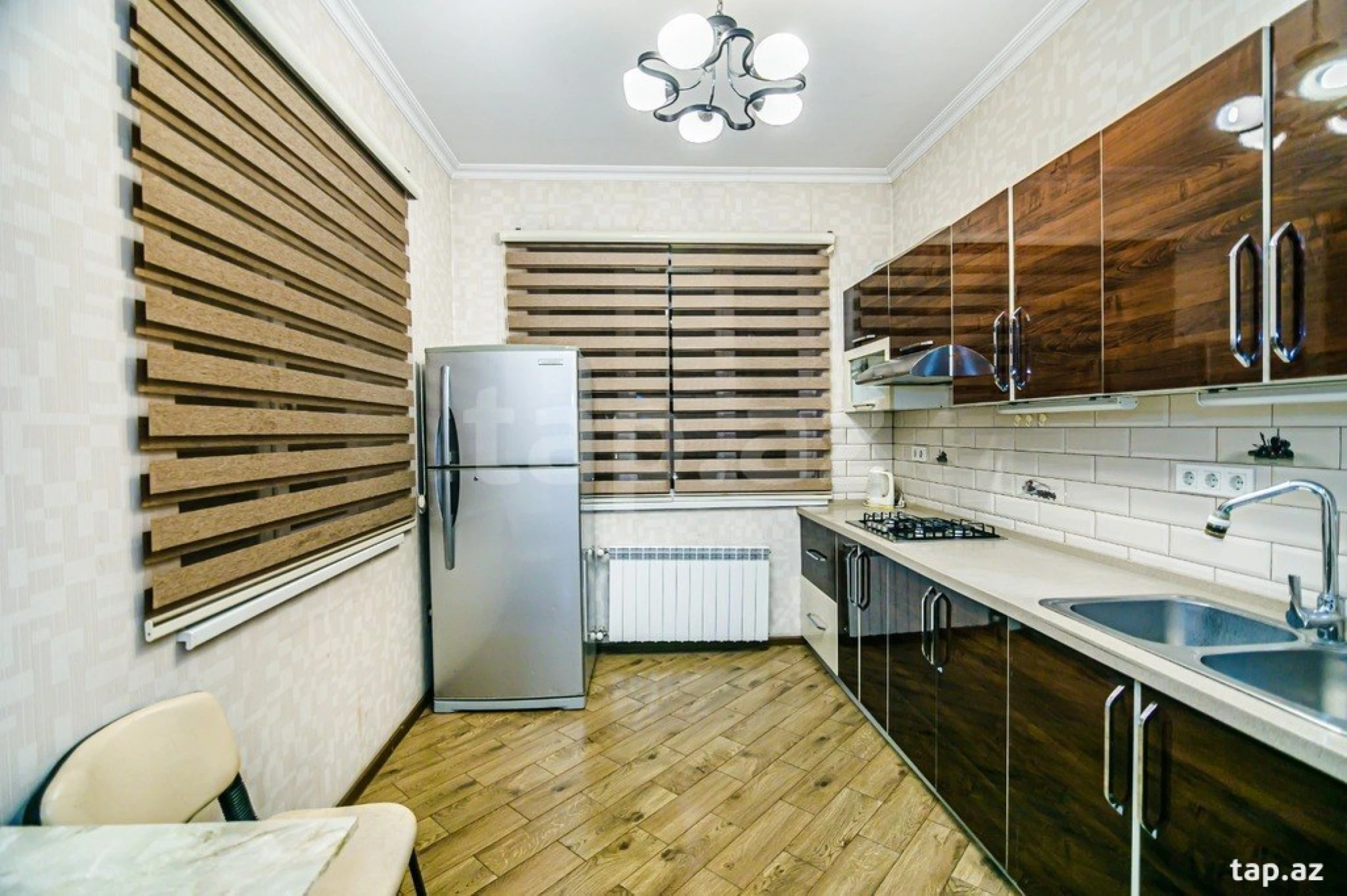 Kirayə verilir 3 otaqlı mənzil 105 m²