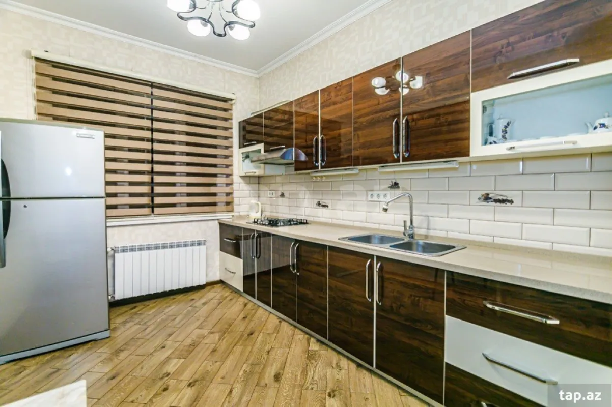 Kirayə verilir 3 otaqlı mənzil 105 m²