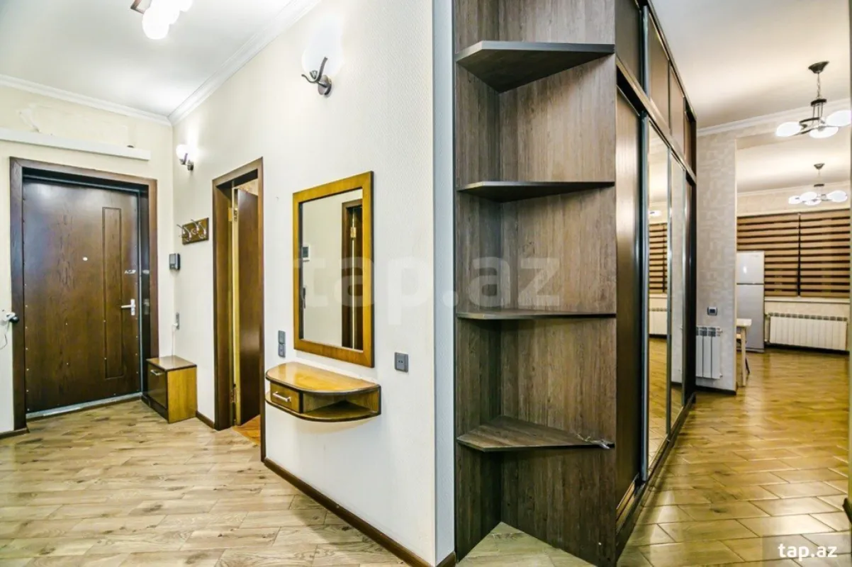 Kirayə verilir 3 otaqlı mənzil 105 m²
