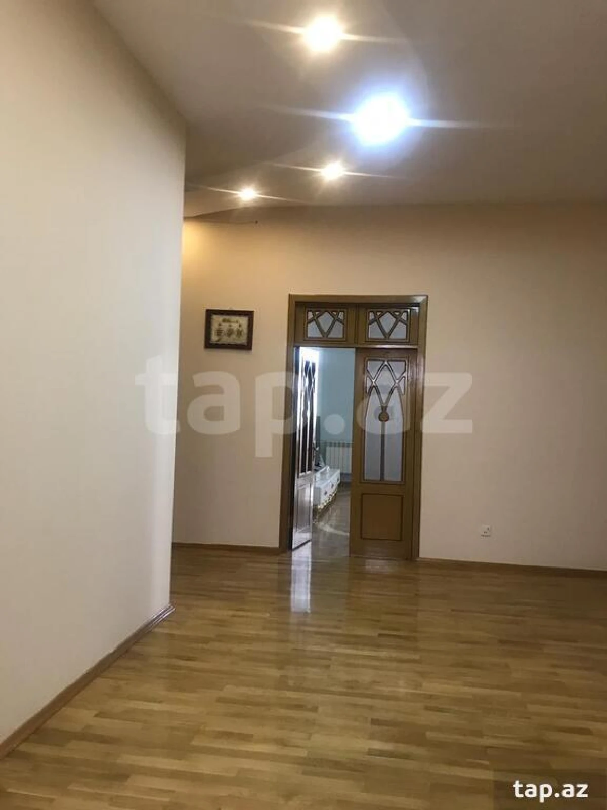 Satılır 9 otaqlı həyət evi