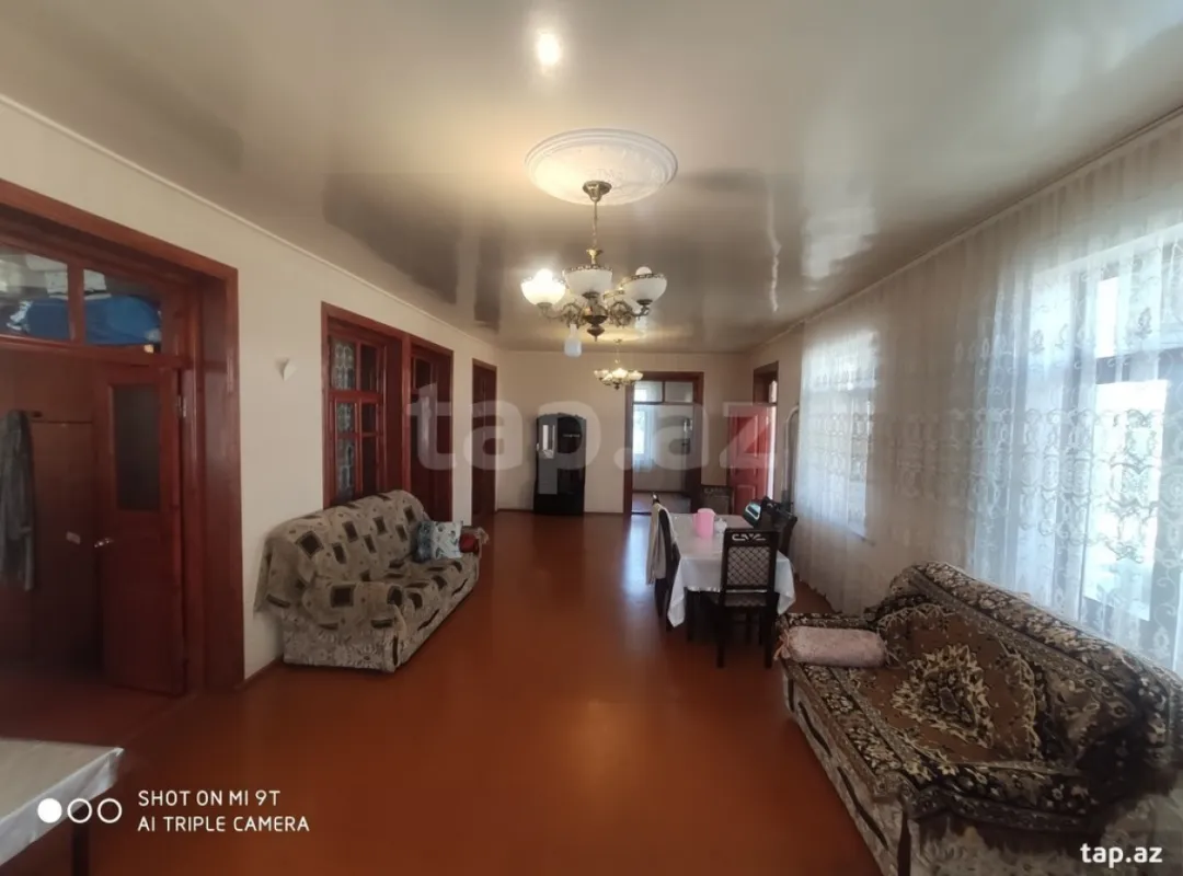 Satılır 4 otaqlı həyət evi