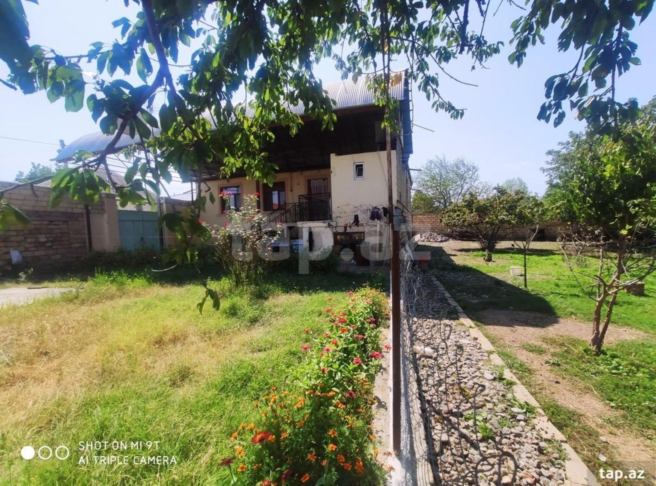 Satılır 4 otaqlı həyət evi