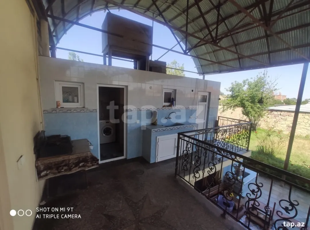 Satılır 4 otaqlı həyət evi